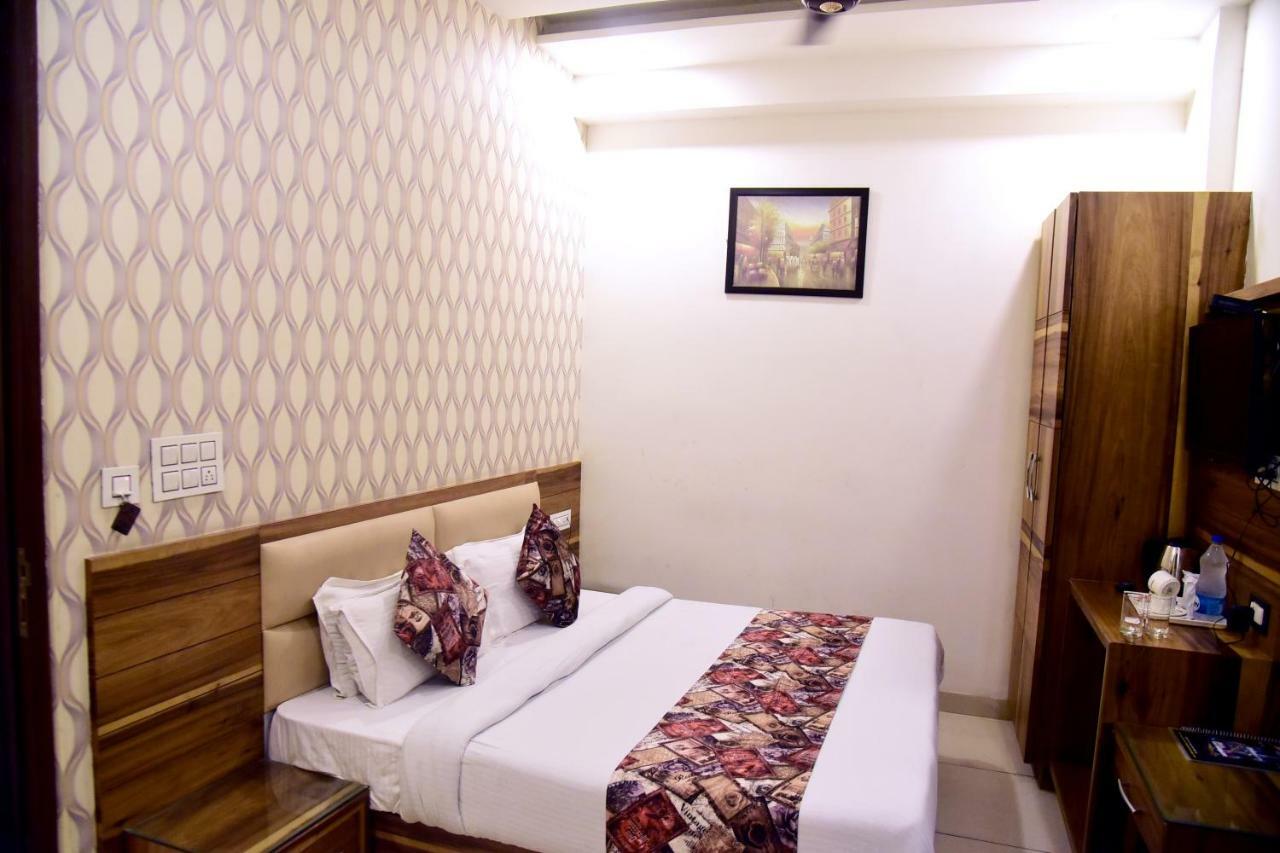 Hotel D S Inn Amritsar Exterior foto