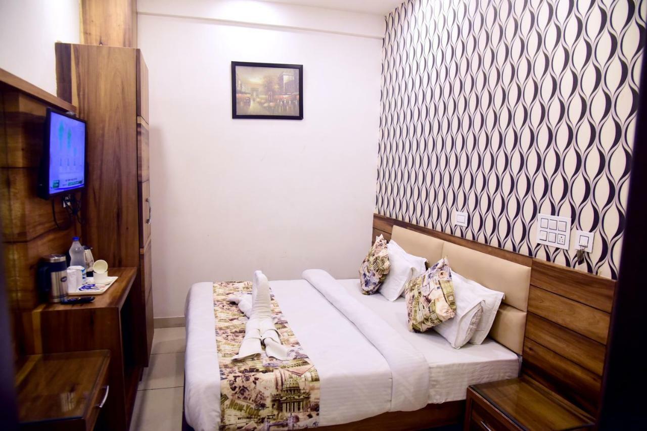 Hotel D S Inn Amritsar Exterior foto