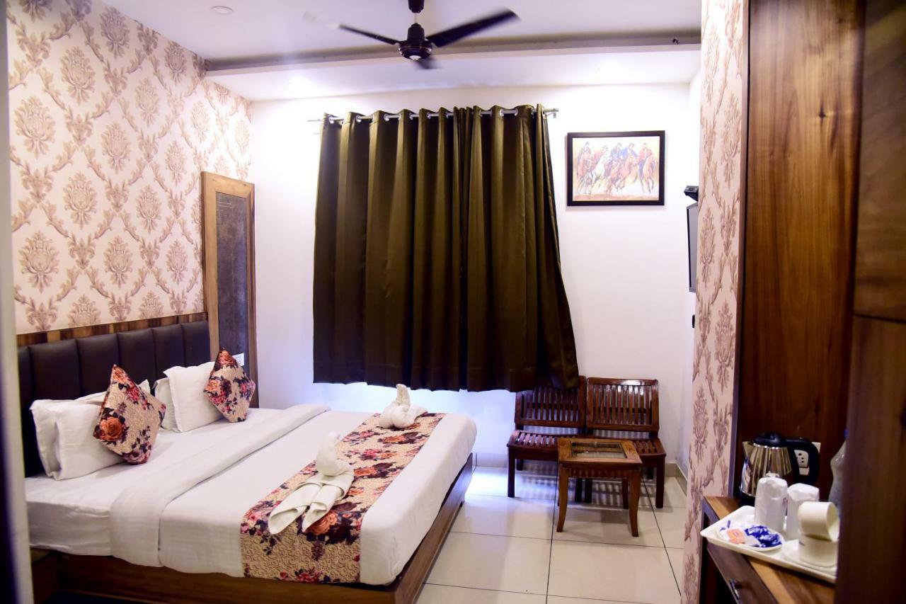 Hotel D S Inn Amritsar Exterior foto